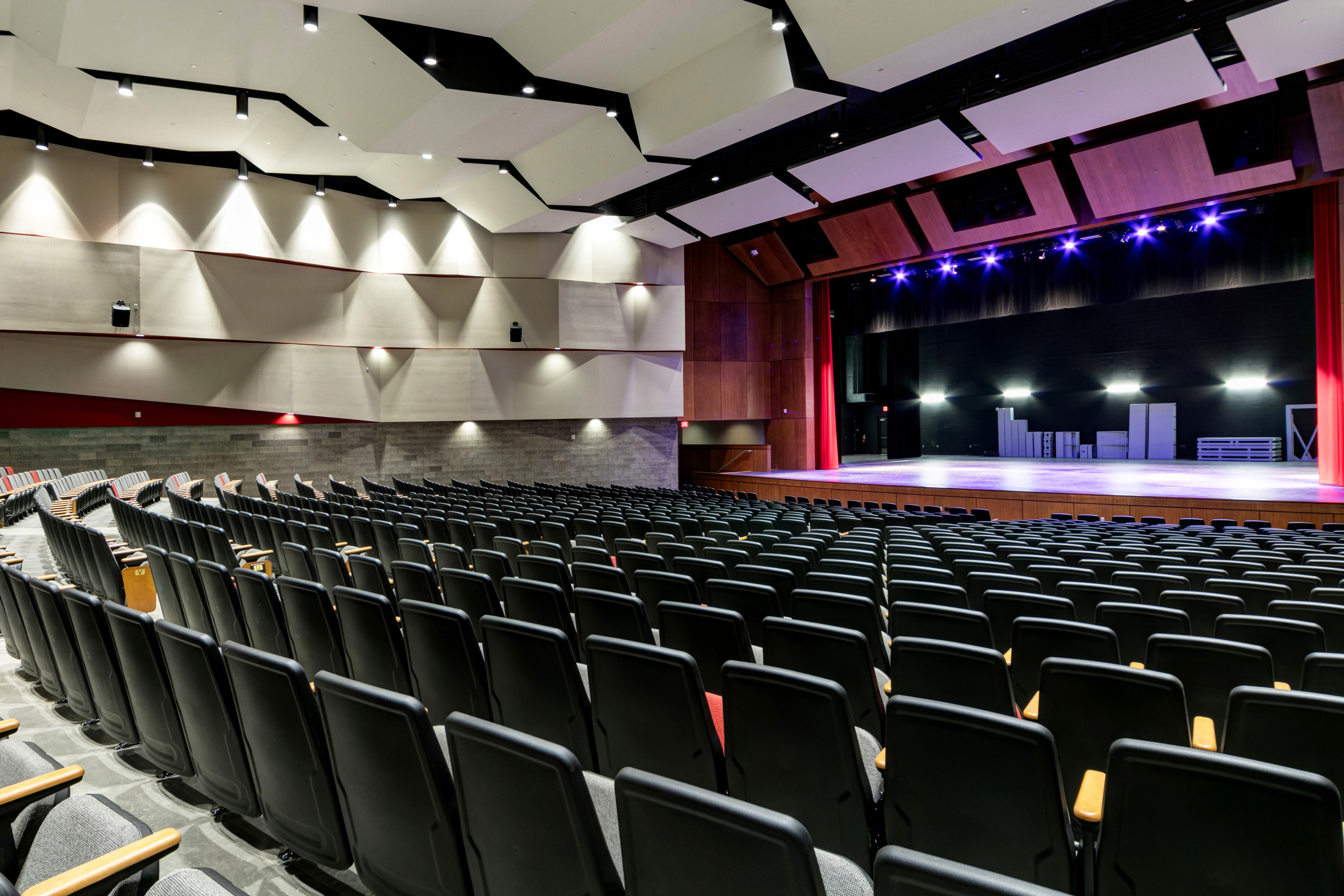 雷·布拉斯韦尔高中-11