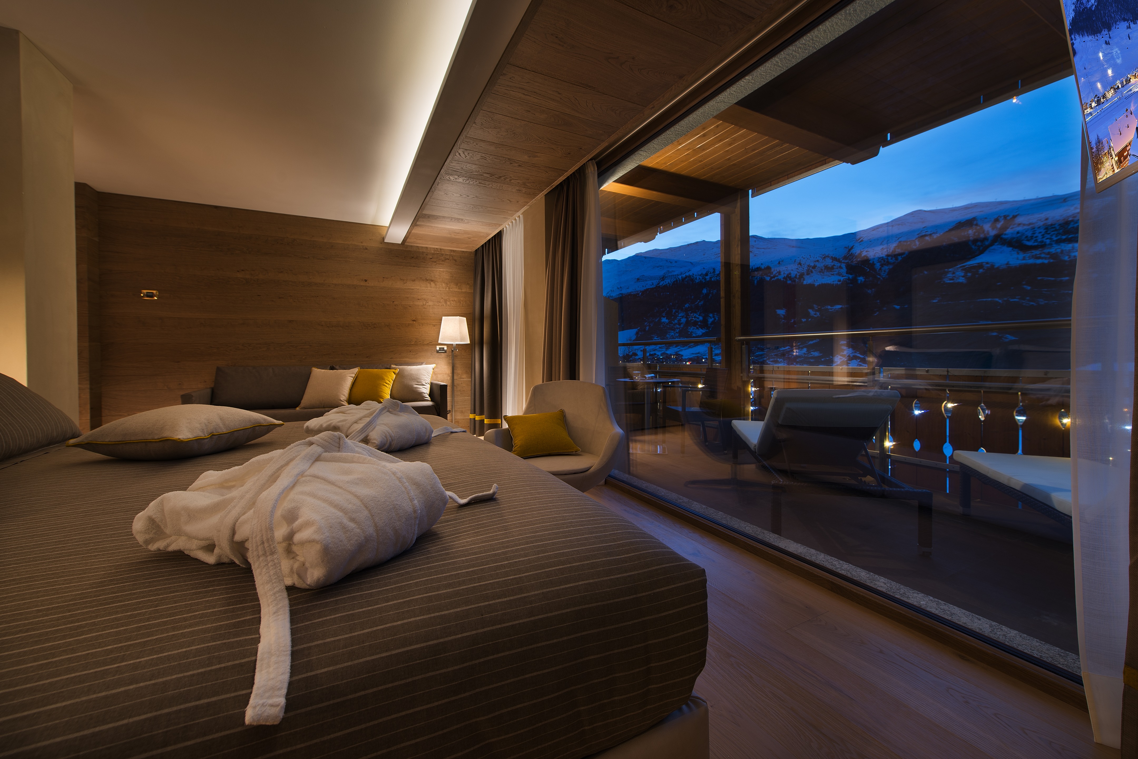 意大利 Livigno 酒店“Baita Montana”自然元素主题设计-29