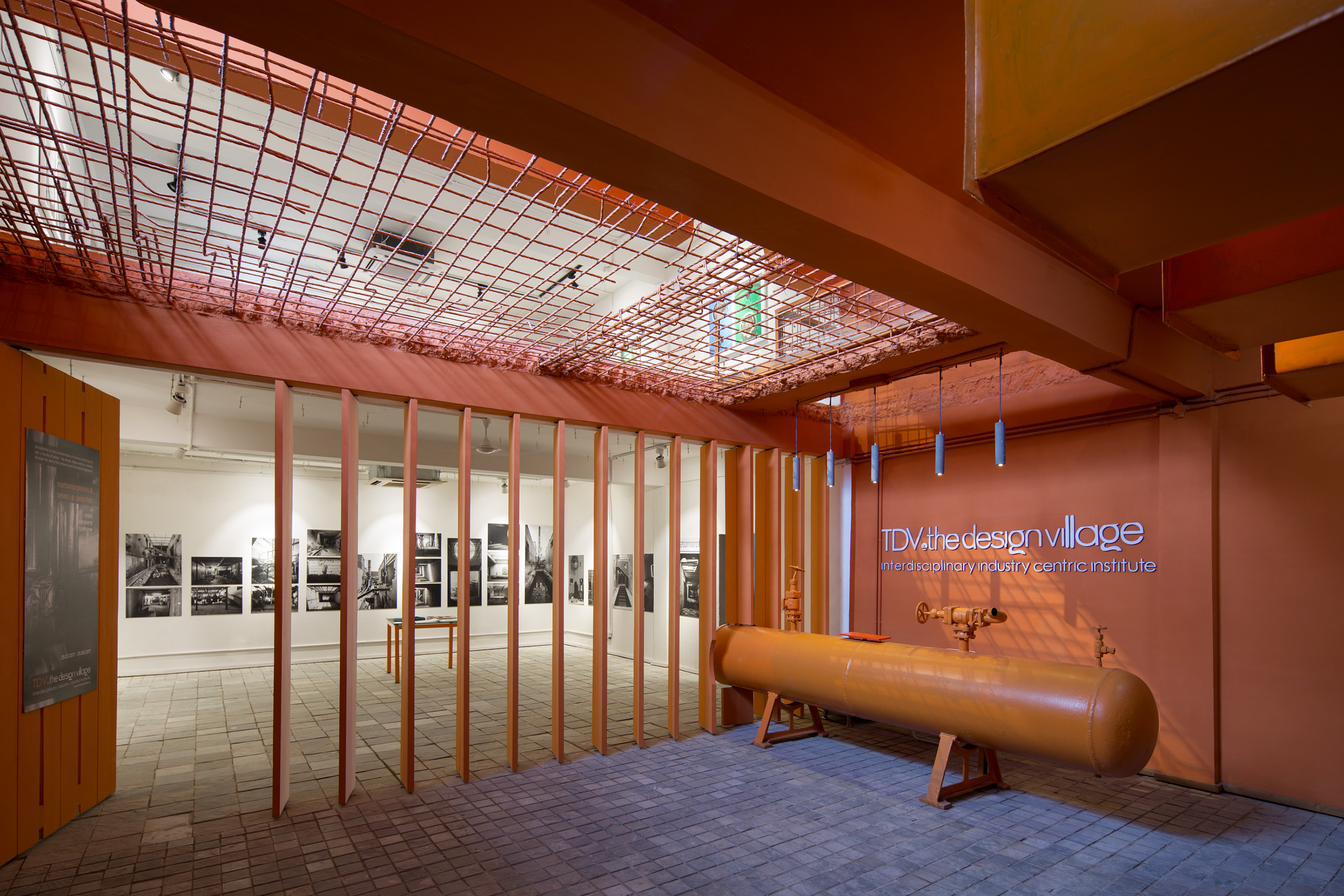 旧工厂变身为学校的设计奇迹-9