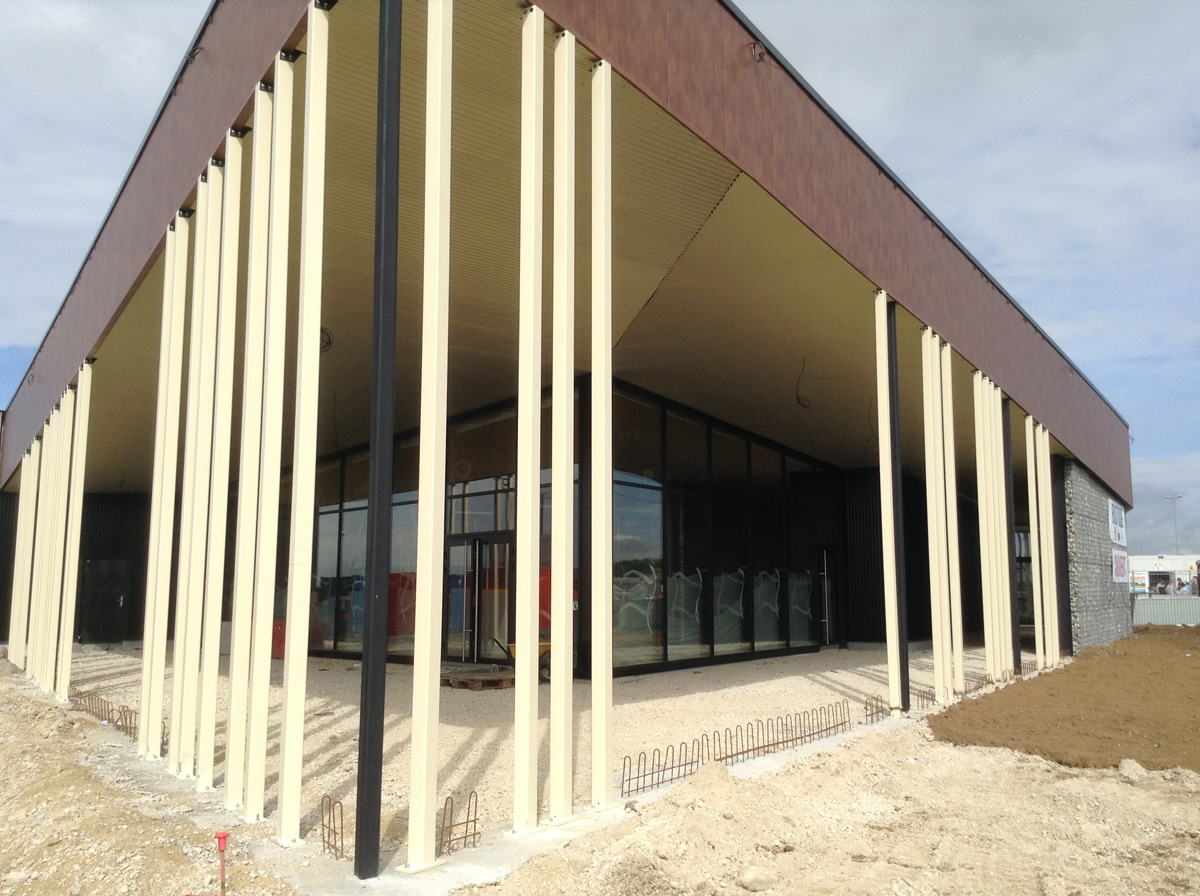 2017 年完成的 Autog Grill 餐厅设计-8