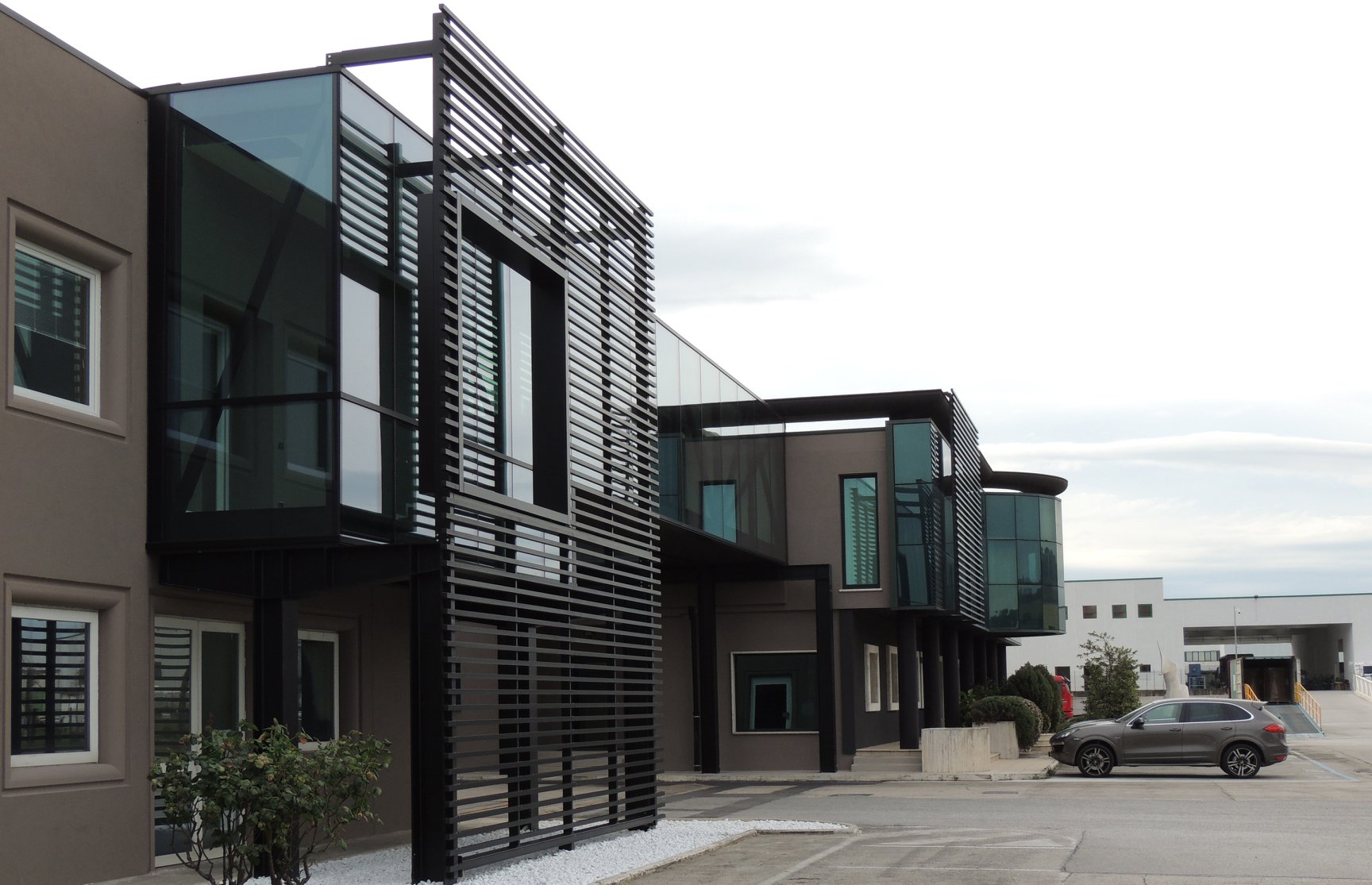 优化空间布局的 Factory in Plast 改造-1