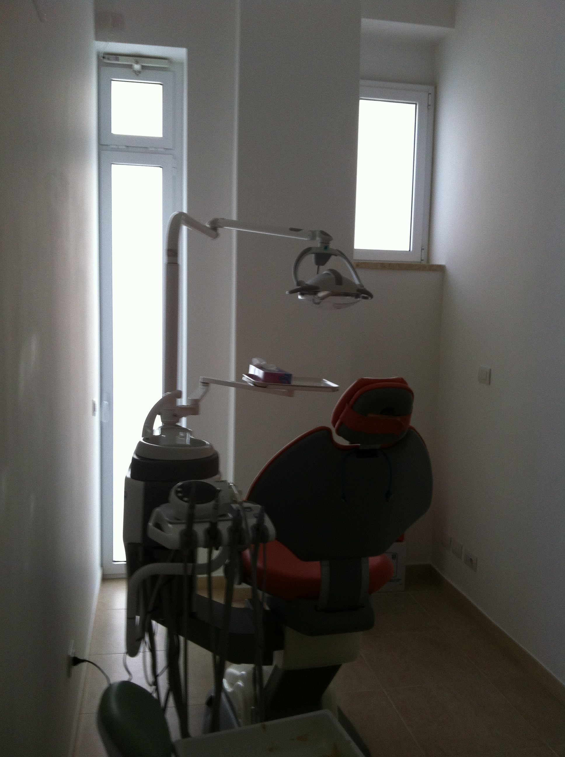 意大利 Impedovo 牙科诊所 | 简约现代的诊疗空间-10