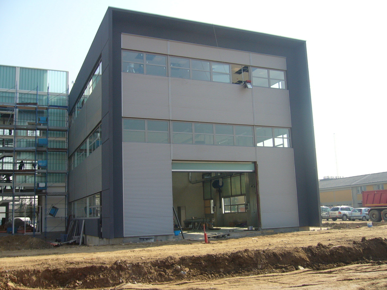 2004 年完成的雷诺卡车意大利总部室内设计-3