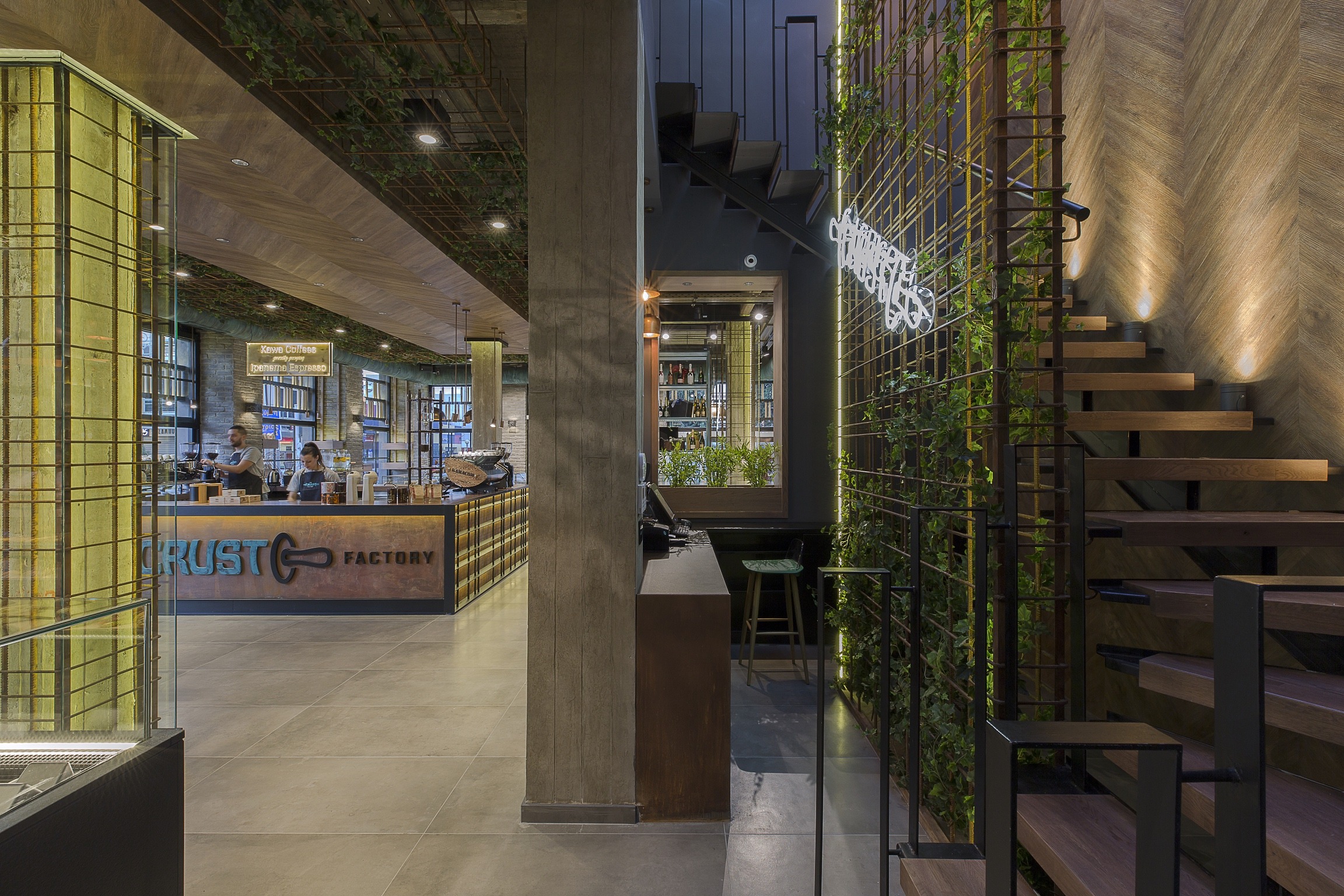 《crust factory | CAFE. BAKERY .PATISSERIE》——旧建筑翻新中的现代烘焙空间-2