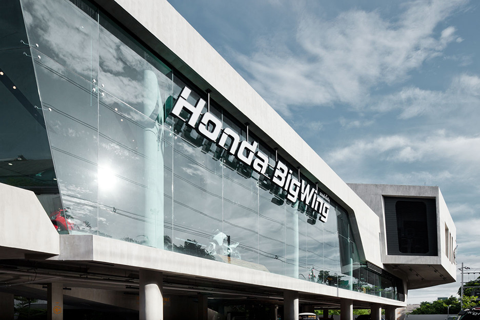 本田大翅膀摩托车展厅-1