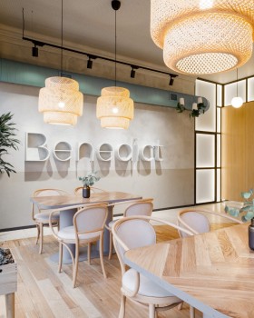 乌克兰卢茨克 Benedict Cafe，木质编织的魅力空间