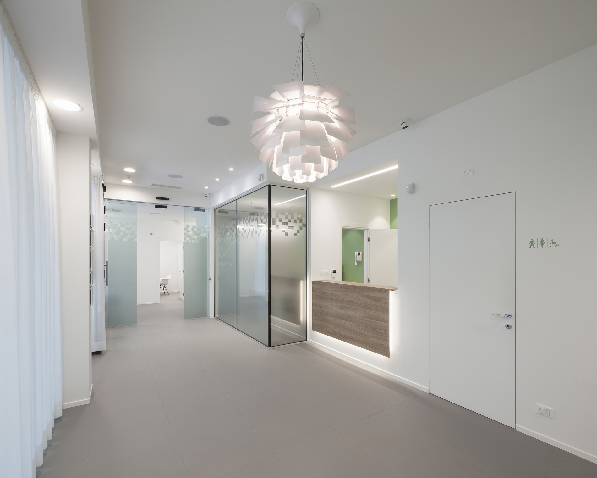 Cantarella 牙科诊所 | 自然光与色彩的巧妙运用-2