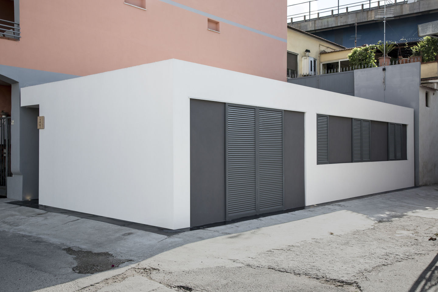 简约重生 | 废旧仓库变现代公寓-2