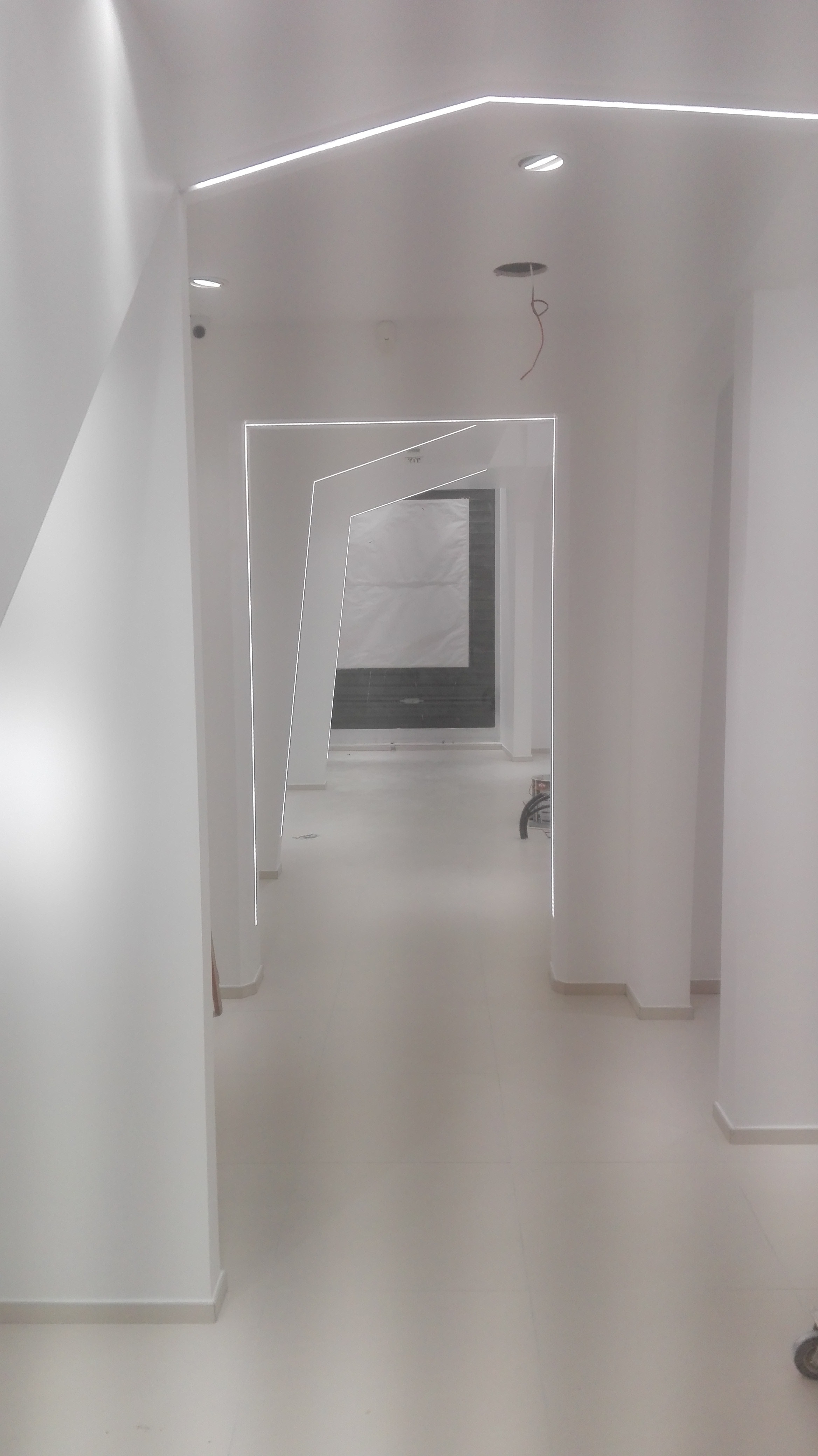 破碎线条与光束的完美结合-13