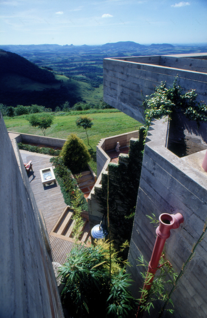 巴西农场住宅的现代演绎-14