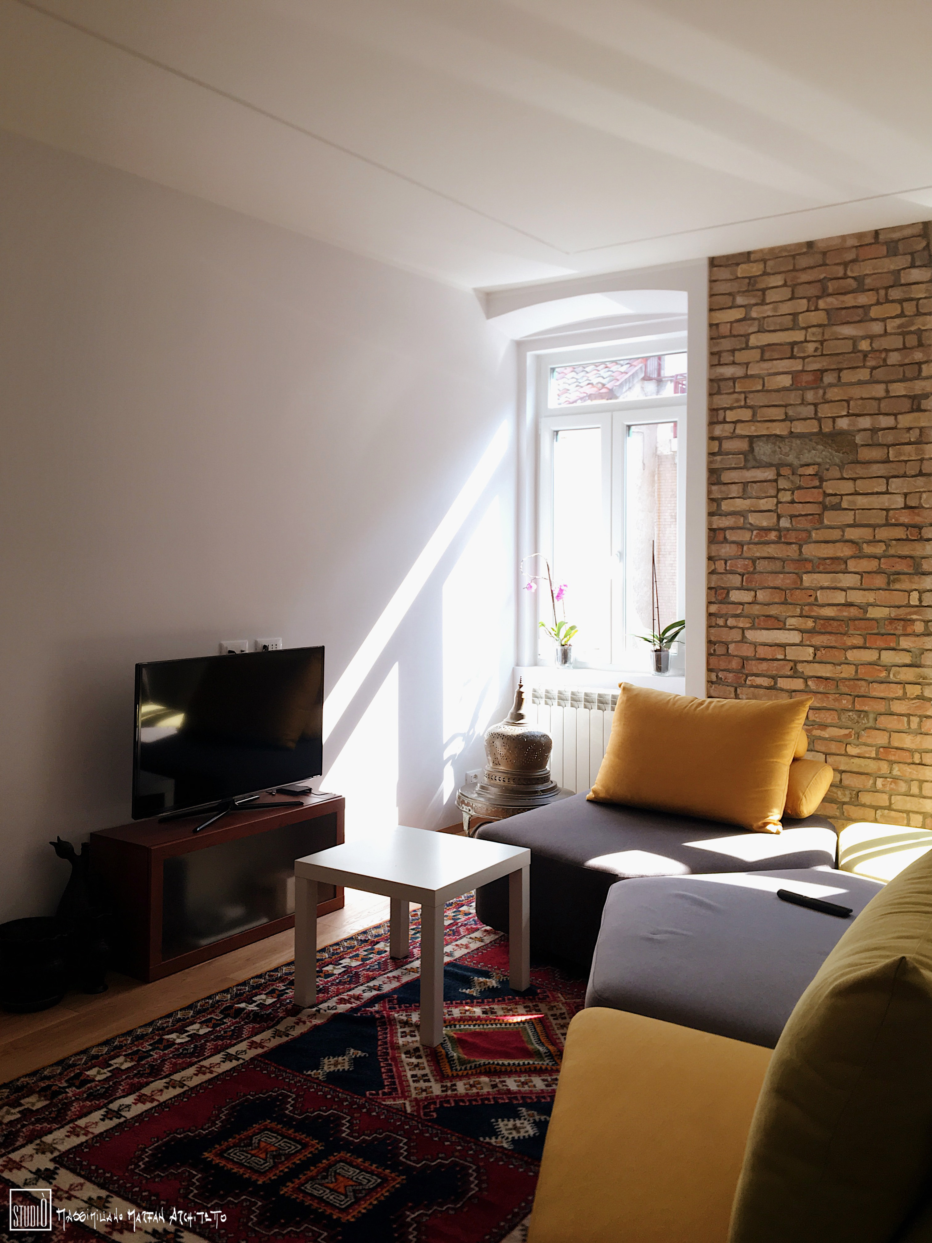 意大利 120 平米公寓全翻新，灯光设计成亮点-2