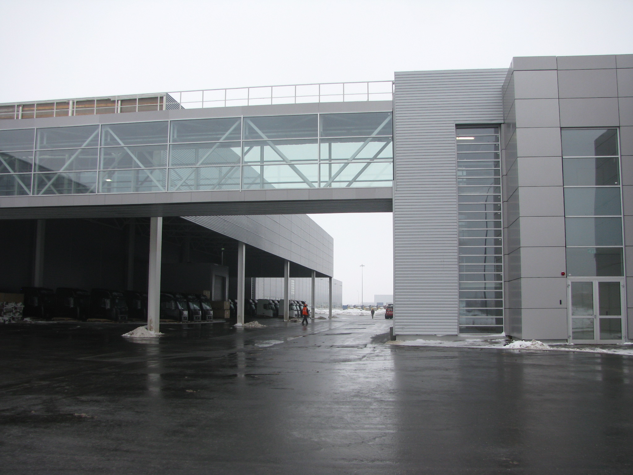 俄罗斯 Volvo·Renault 卡车工厂办公大楼设计-16