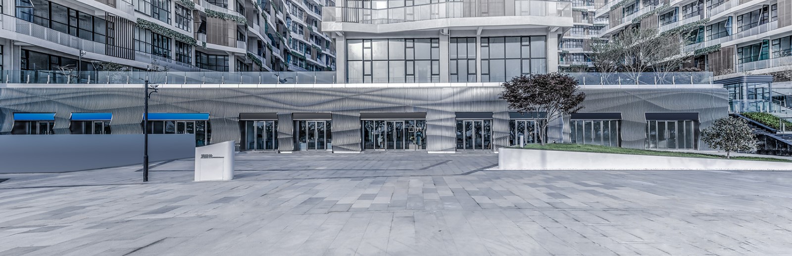 垂直的潮汐 · 东方时尚中心商业立面改造-14