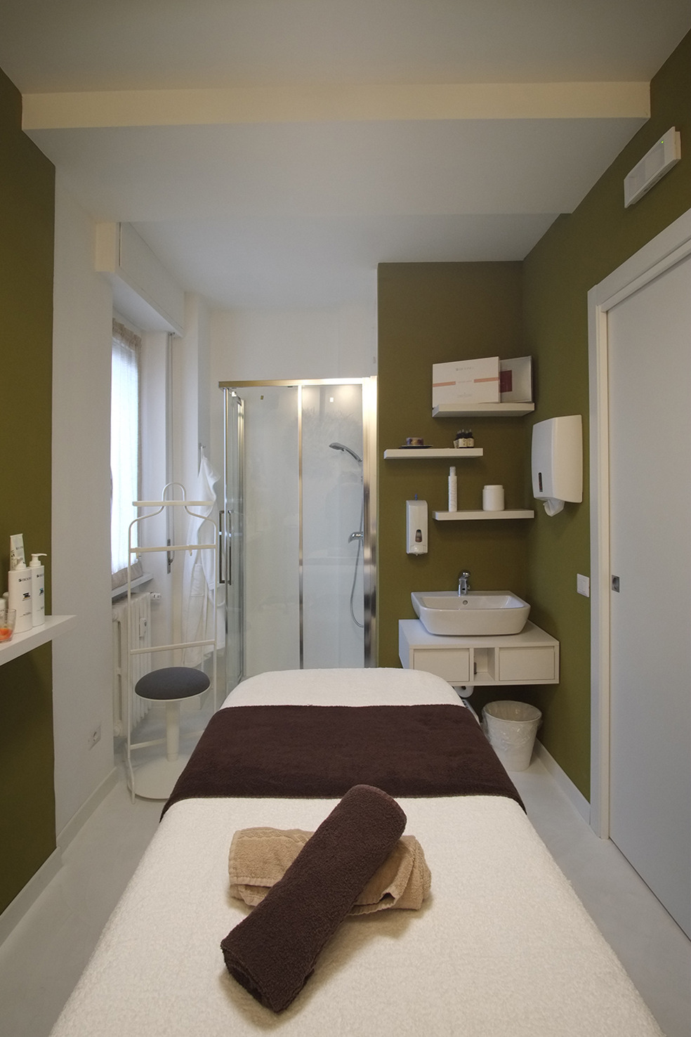 现代简约美学，2017 年完成的美容中心室内设计-14