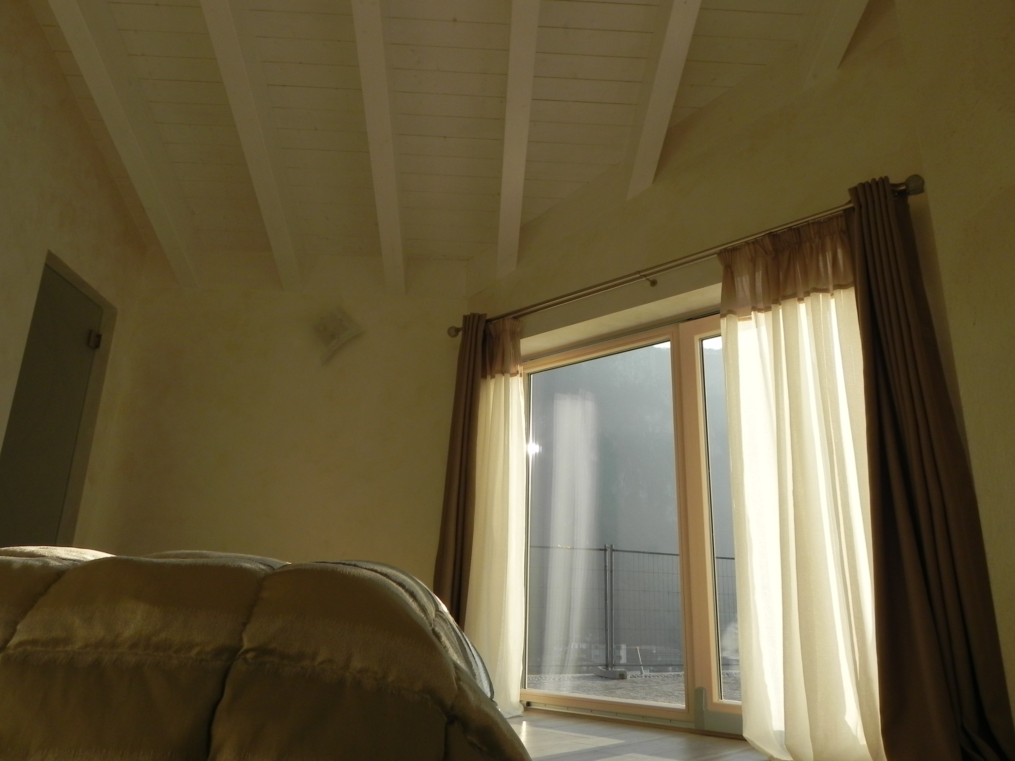 融合传统与现代的意大利木质别墅-11