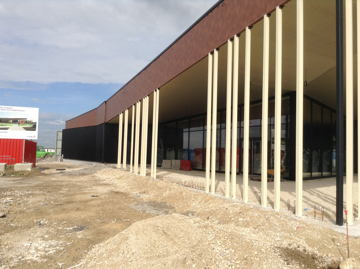 2017 年完成的 Autog Grill 餐厅设计-6