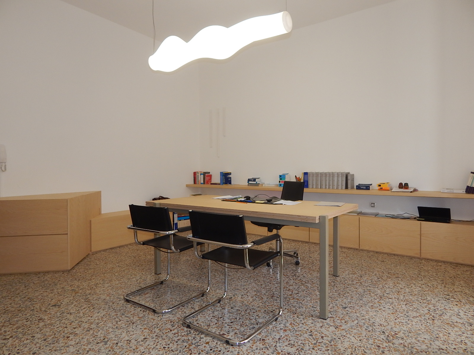 共享空间中的舒适律所设计-0