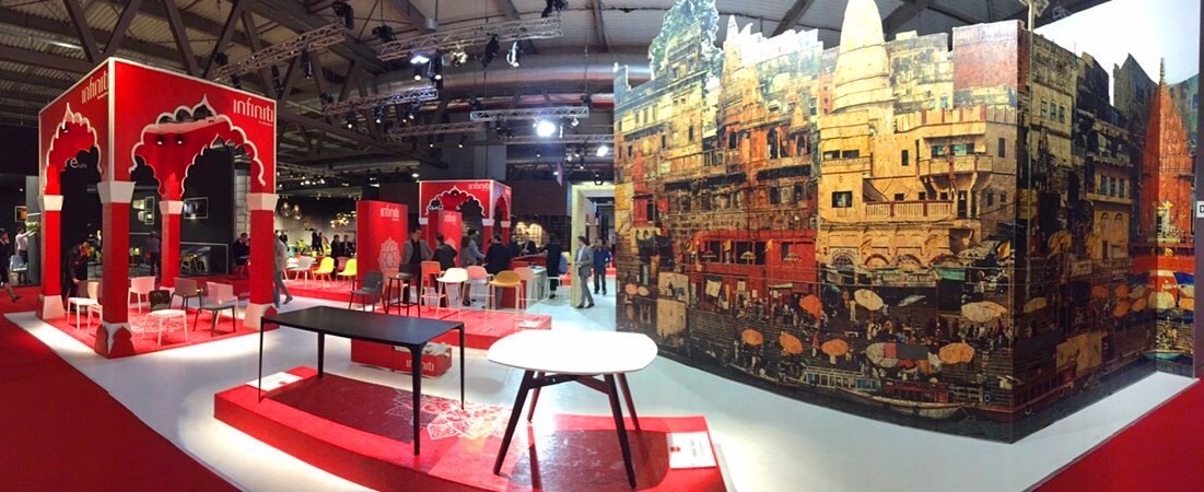 2015 年米兰家具展 Infiniti 展台——木结构魅力诠释现代展览设计-3