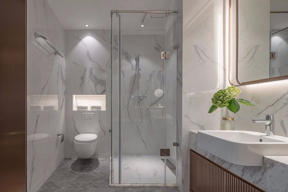 融入自然的艺术别墅，打造生活与空间对话的典范-44