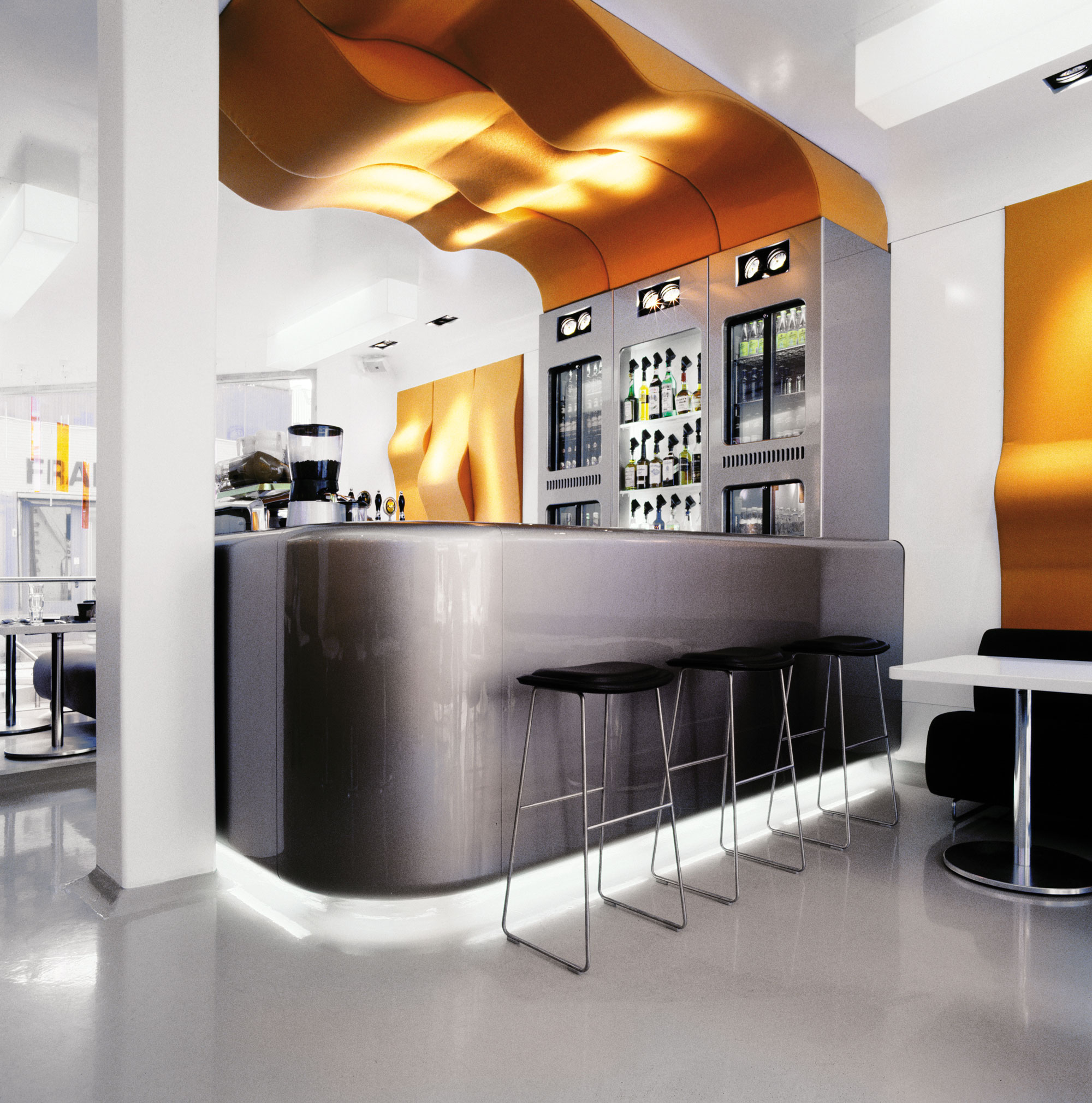 活力曲线概念咖啡厅设计-0