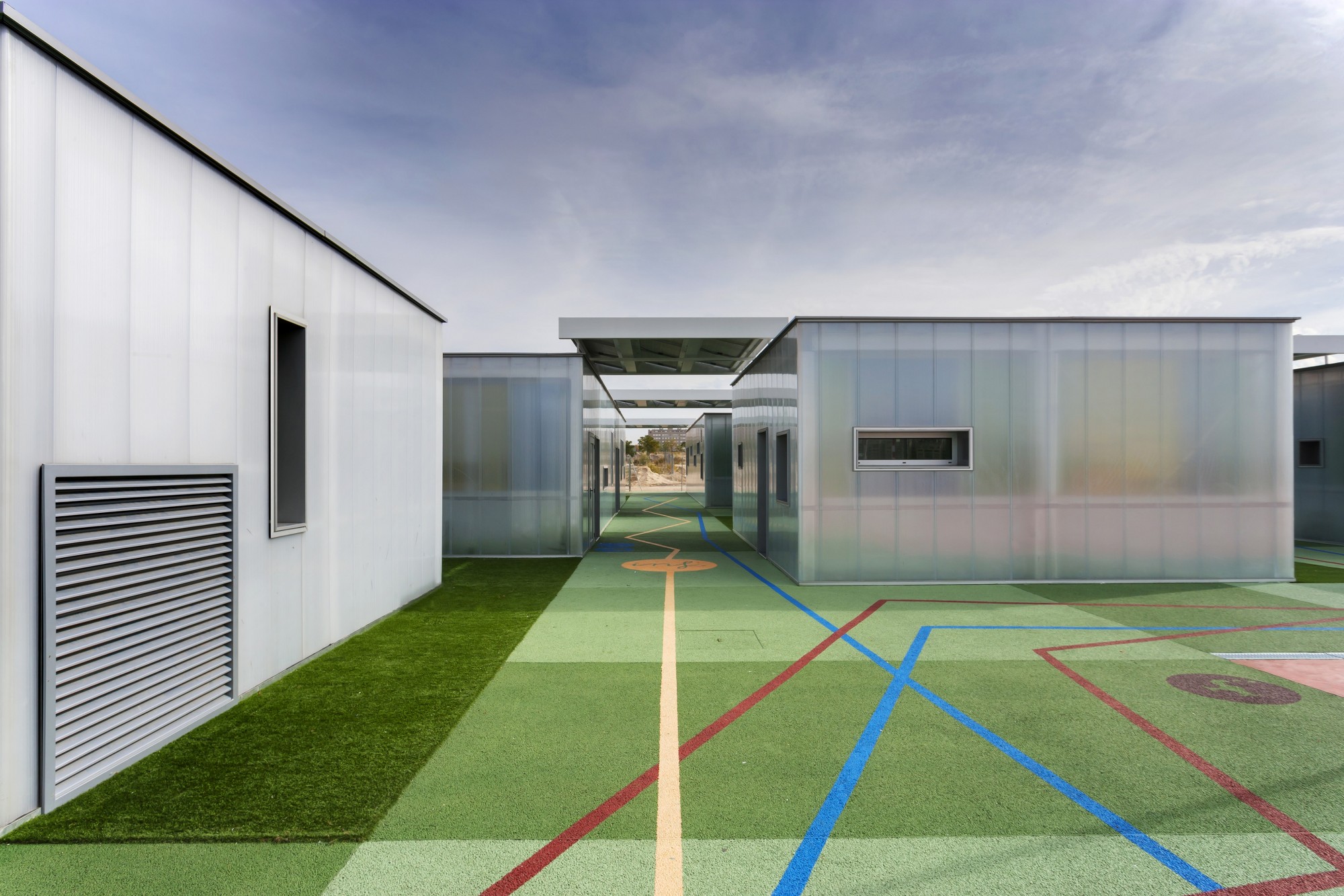 加州双层玻璃校园建筑设计-5