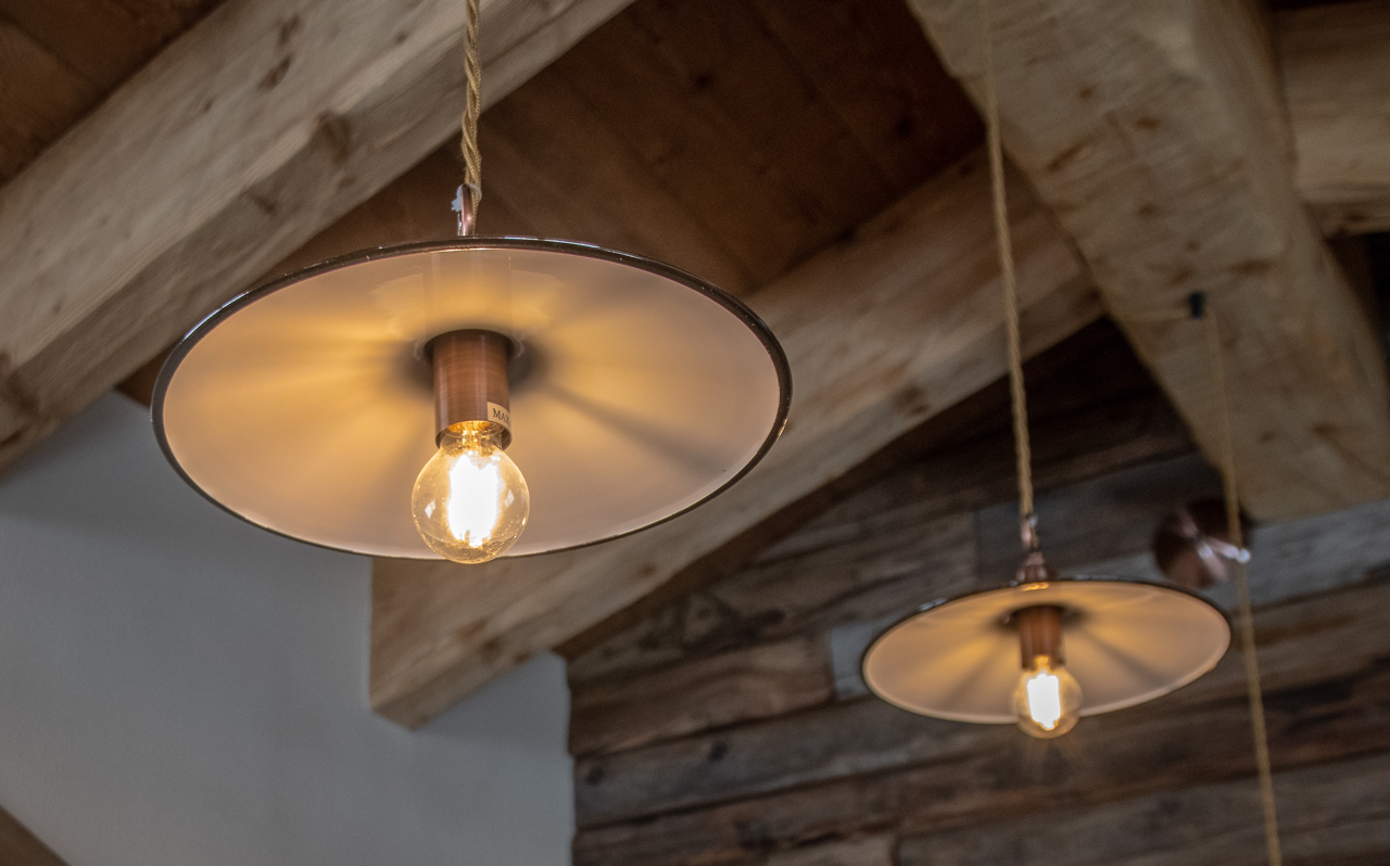 雪山之上的温馨猫舍——La Tana del Gatto 餐厅设计-31