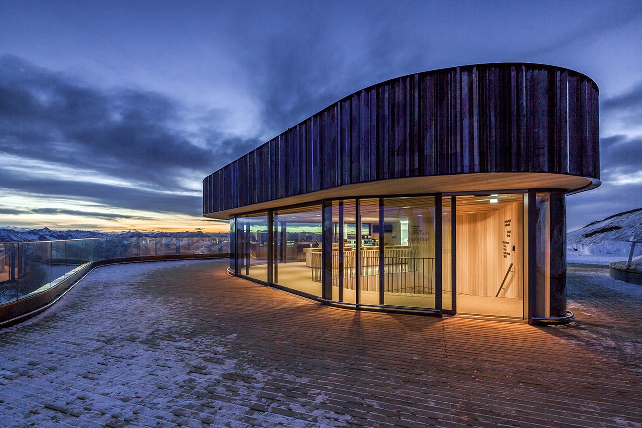 内伯尔霍恩峰山顶餐厅的高山现代主义-11