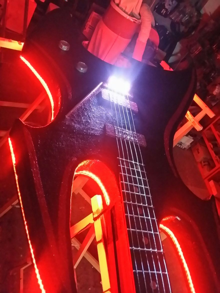 《恐怖摇滚马戏团》创意发光布景设计-9