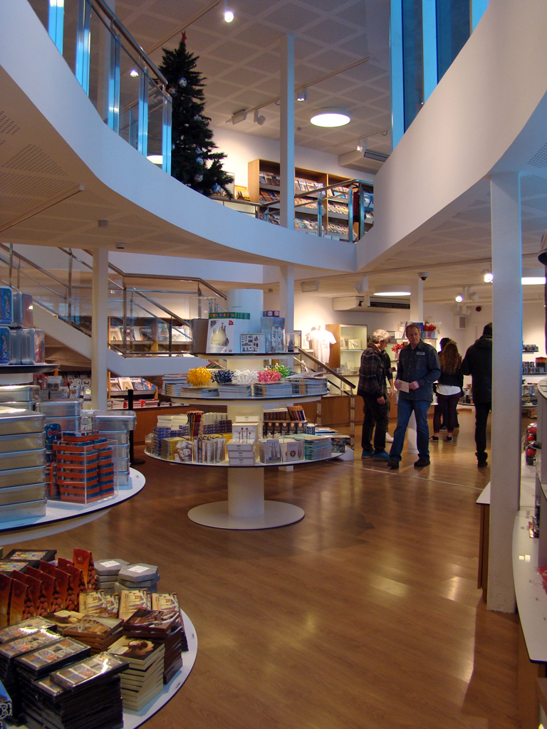 圣家族大教堂临时服务建筑-13