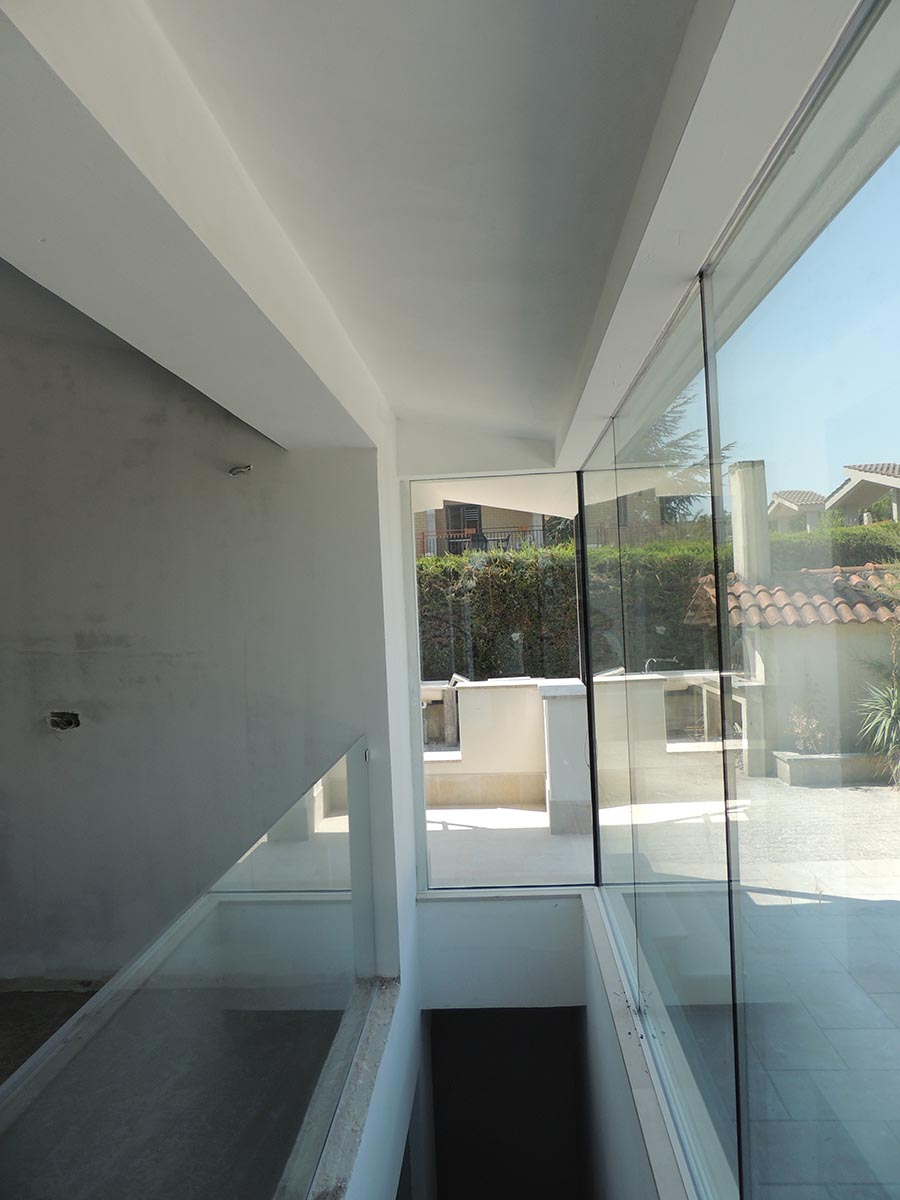 2013 年完成的意大利石灰与大麻节能住宅-11