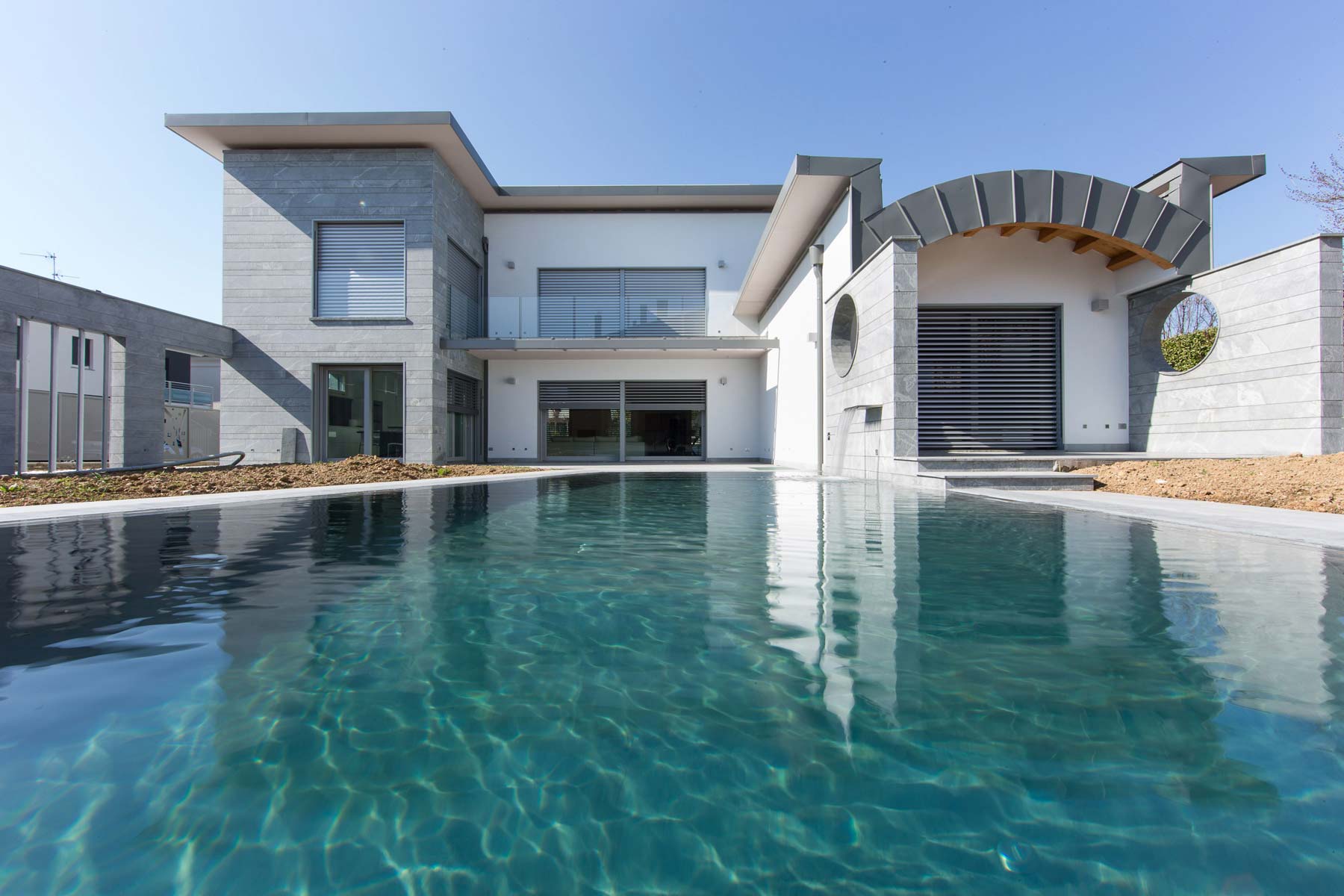 米兰别墅 | 现代简约与温暖质感的完美结合-1