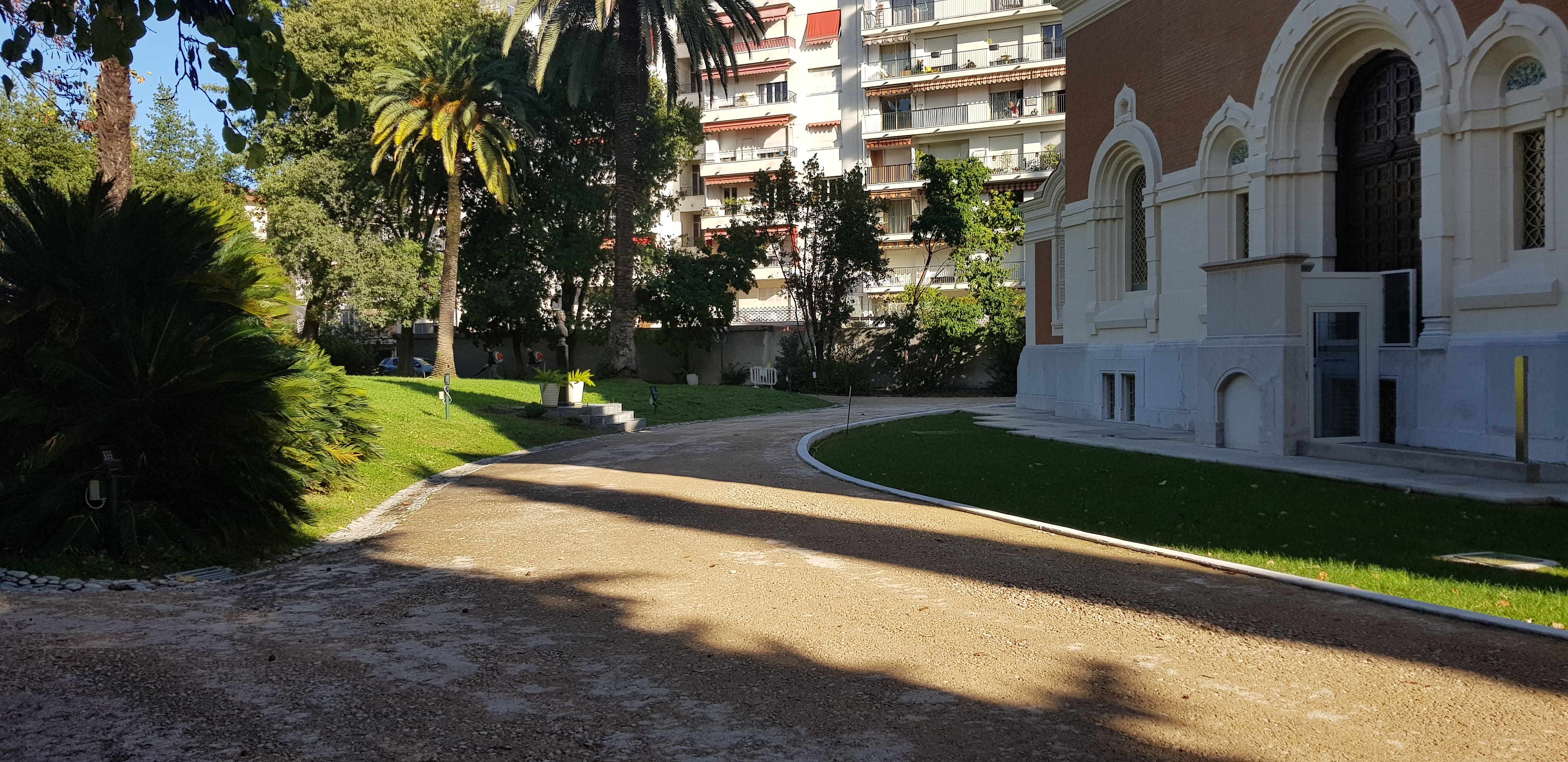 俄罗斯东正教大教堂尼斯庭园 · Terra Solida 技术硬化土地停车场-3