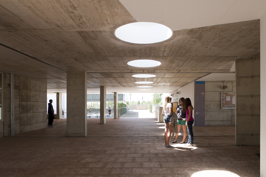 绿色环绕的 Elisabeth 学校,打造自然延伸的教育空间-10