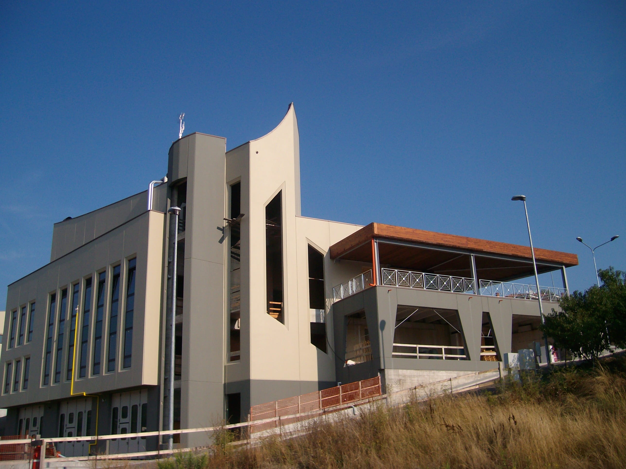 LE ALLODOLE 商业中心室内设计-0