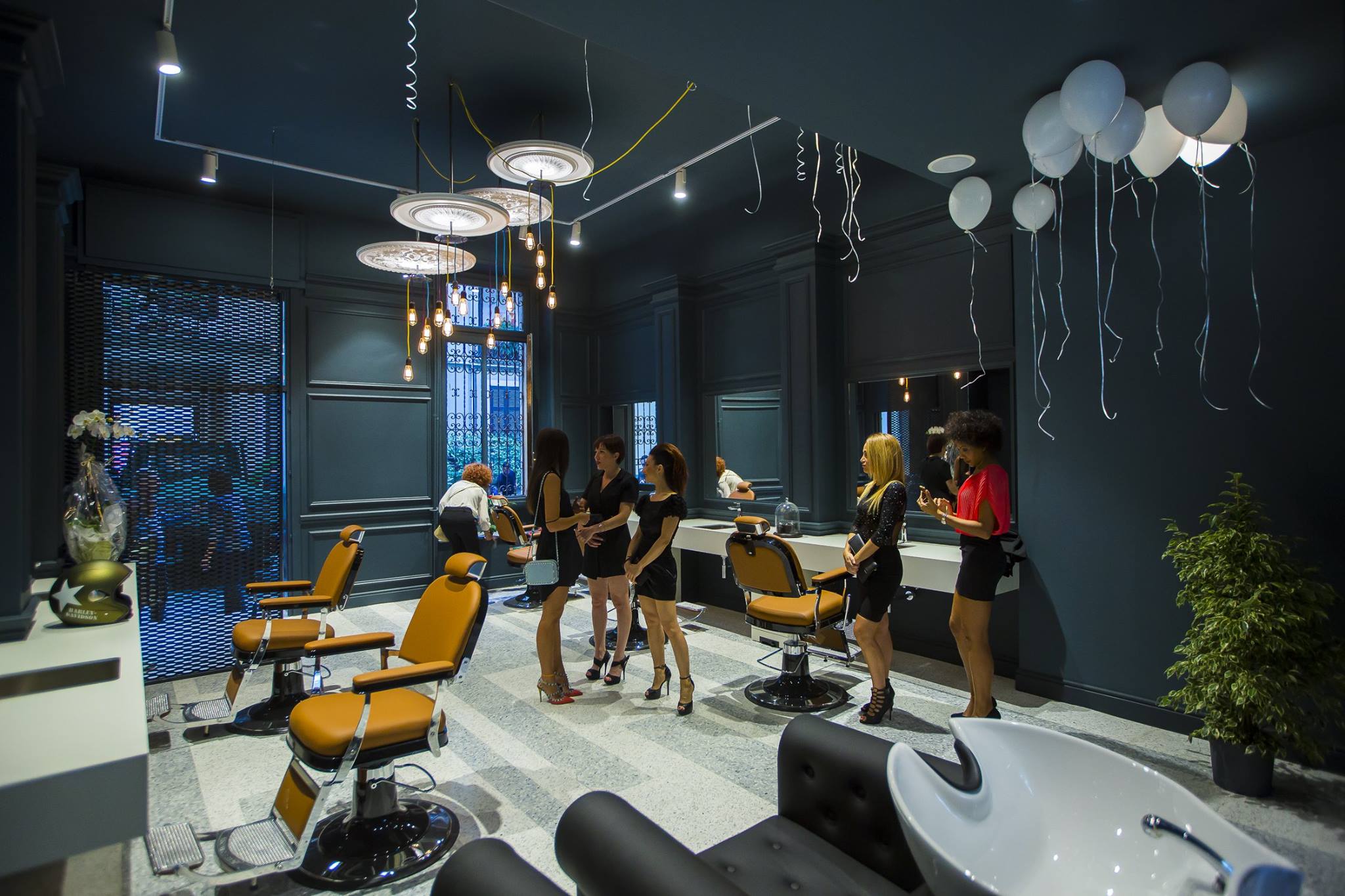 2016 年完成的木结构展示厅 | 创新室内设计展现-17