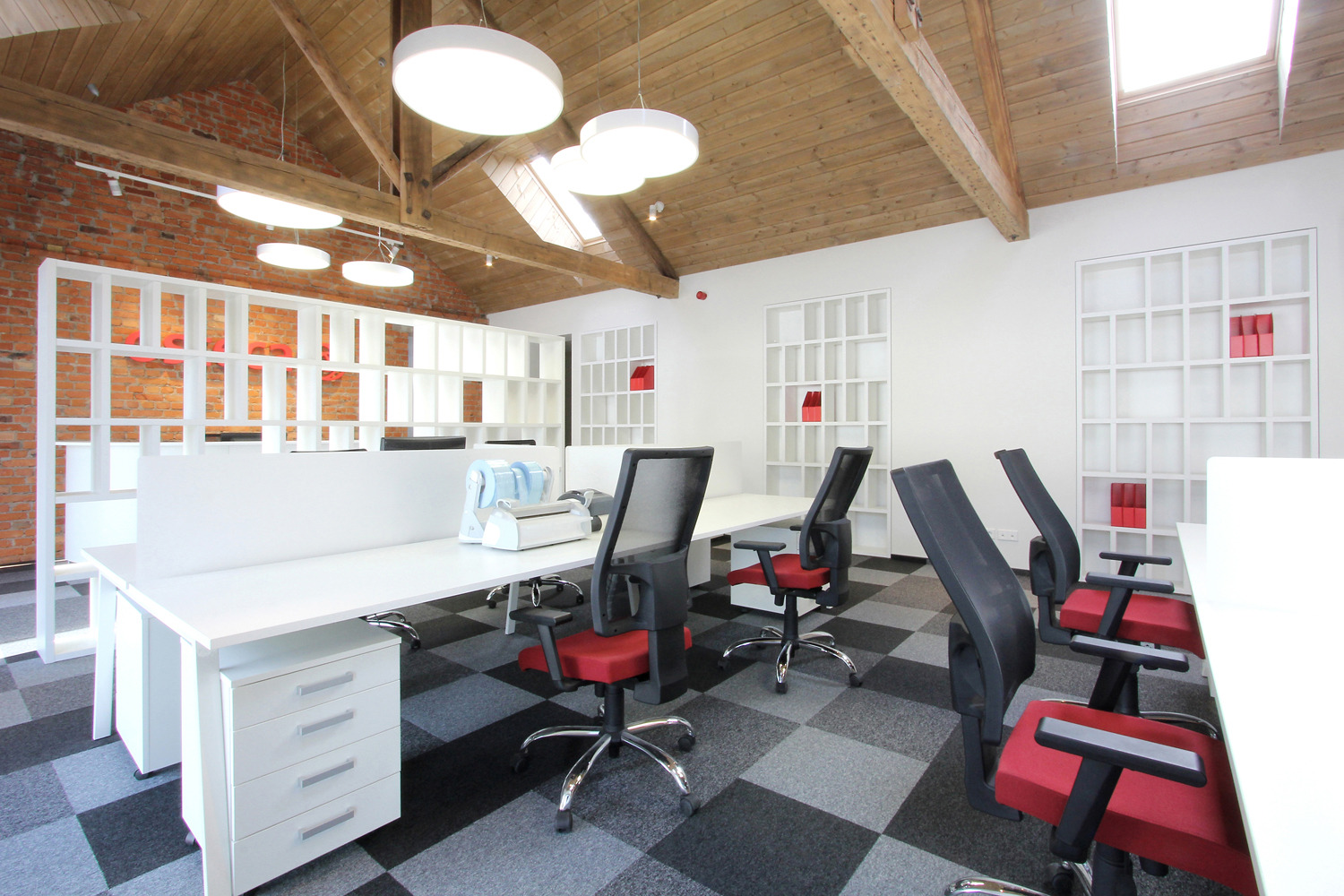 旧仓库变身高品质办公空间-14