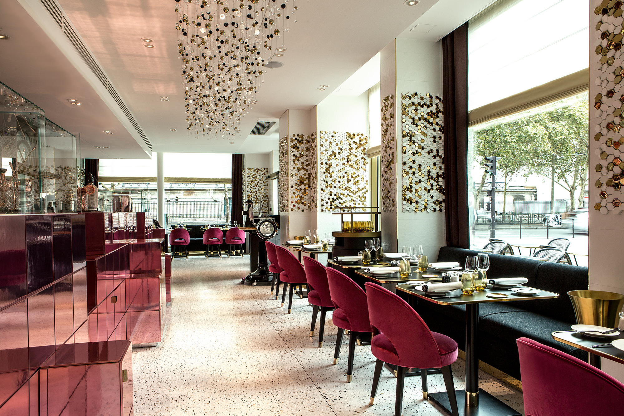 巴黎馥颂酒店 | 粉色与黑色演绎的法式浪漫-10