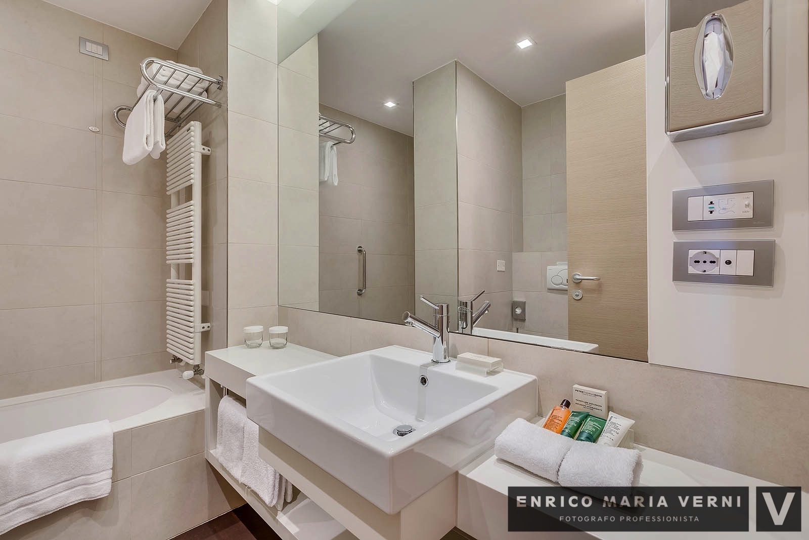 Hilton Garden Inn 外部与内部设计翻新-19