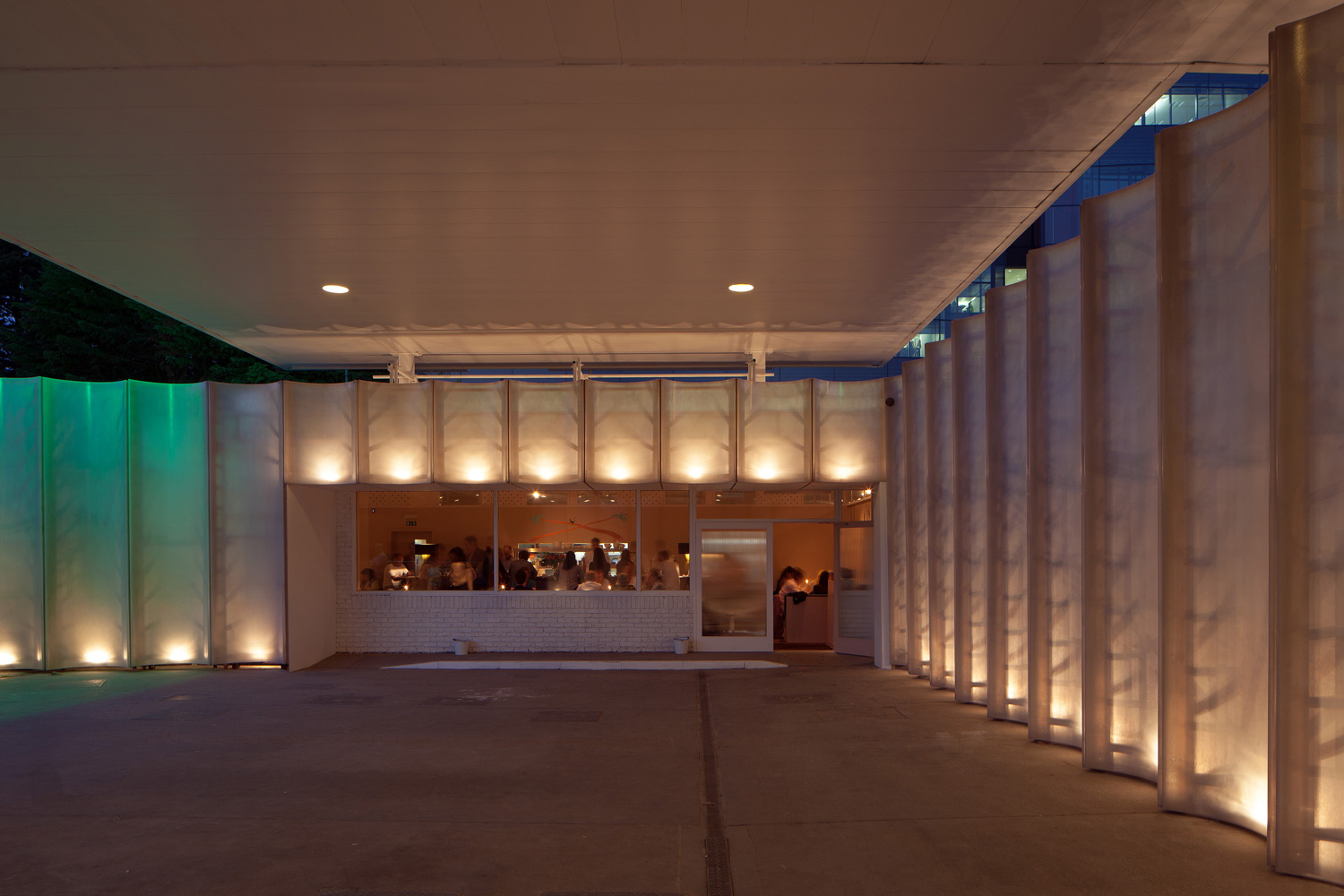 卡莫迪·格罗克 · 城市景观与建筑的互动-76