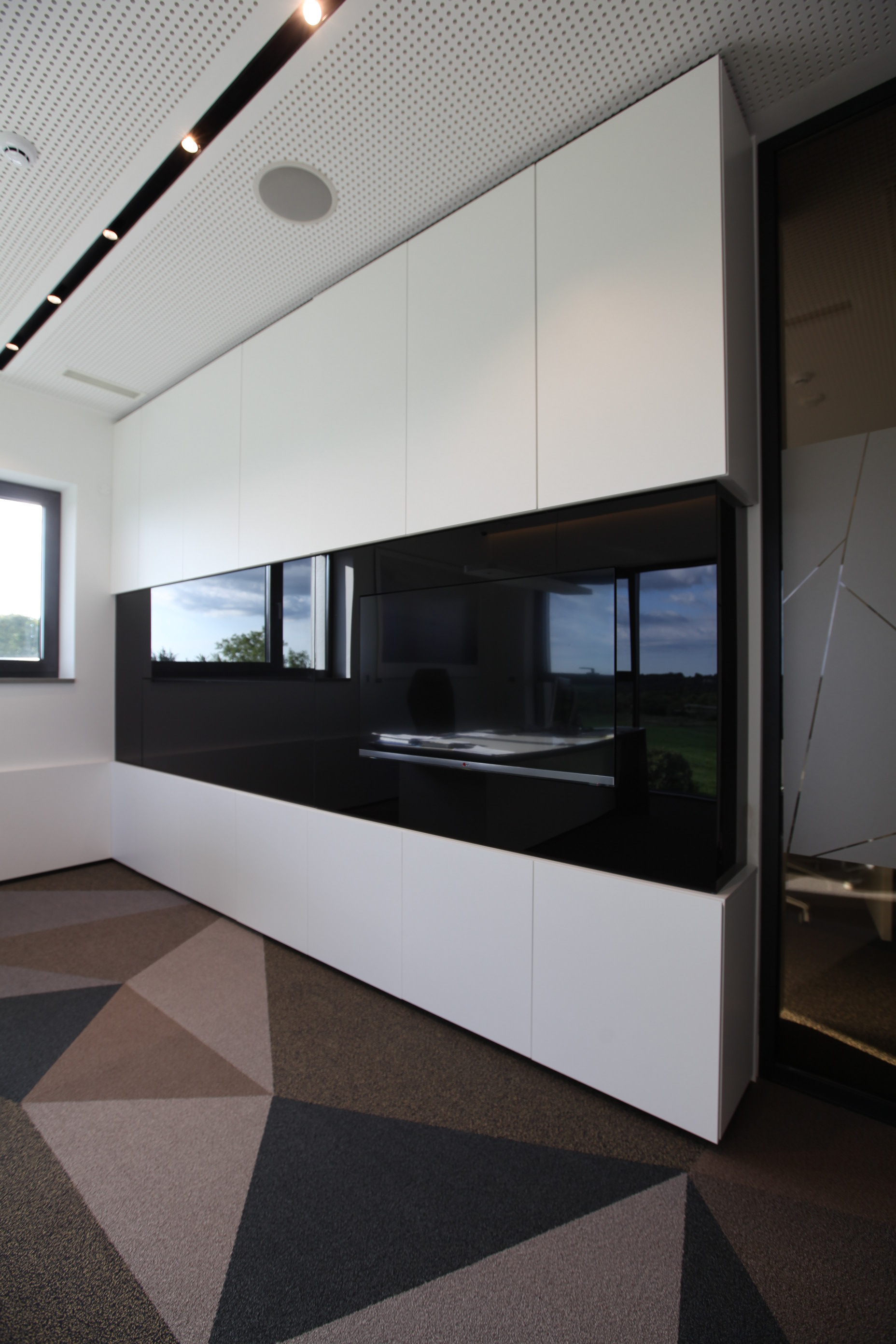 克罗地亚水控公司总部-5