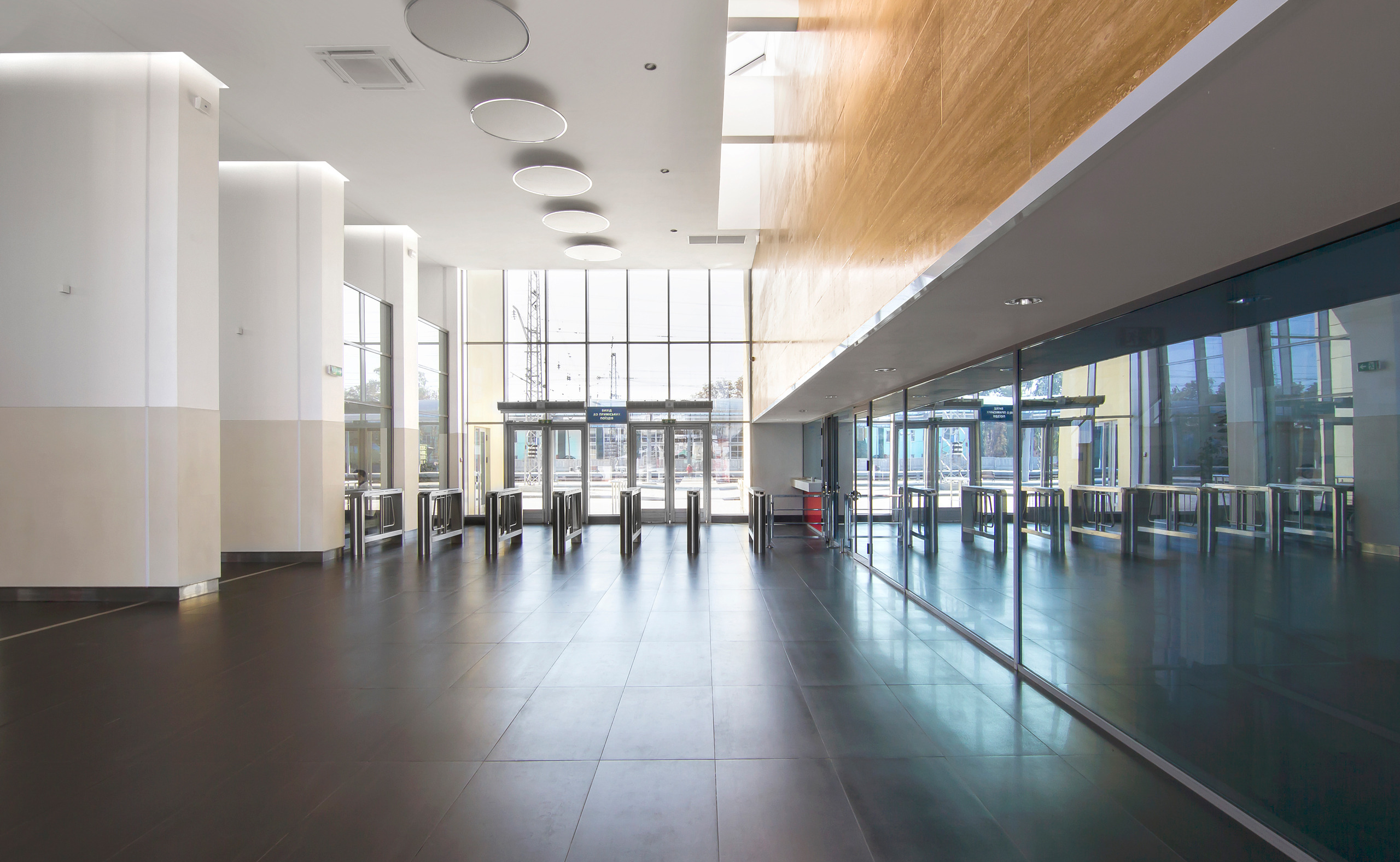 乌克兰斯洛伐茨克火车站室内设计案例分析-13