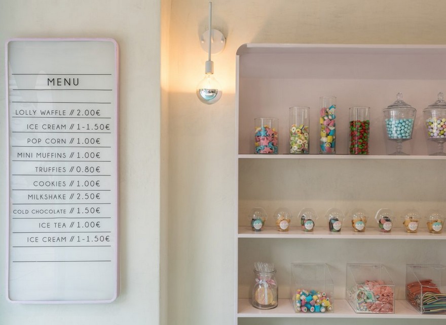 希腊海滨“巧克力”甜品店,设计独特引人入胜-11