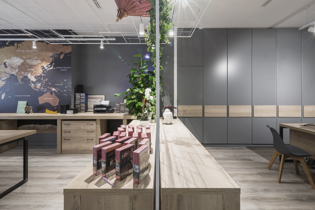 绿意盎然的家庭旅行工作站-8