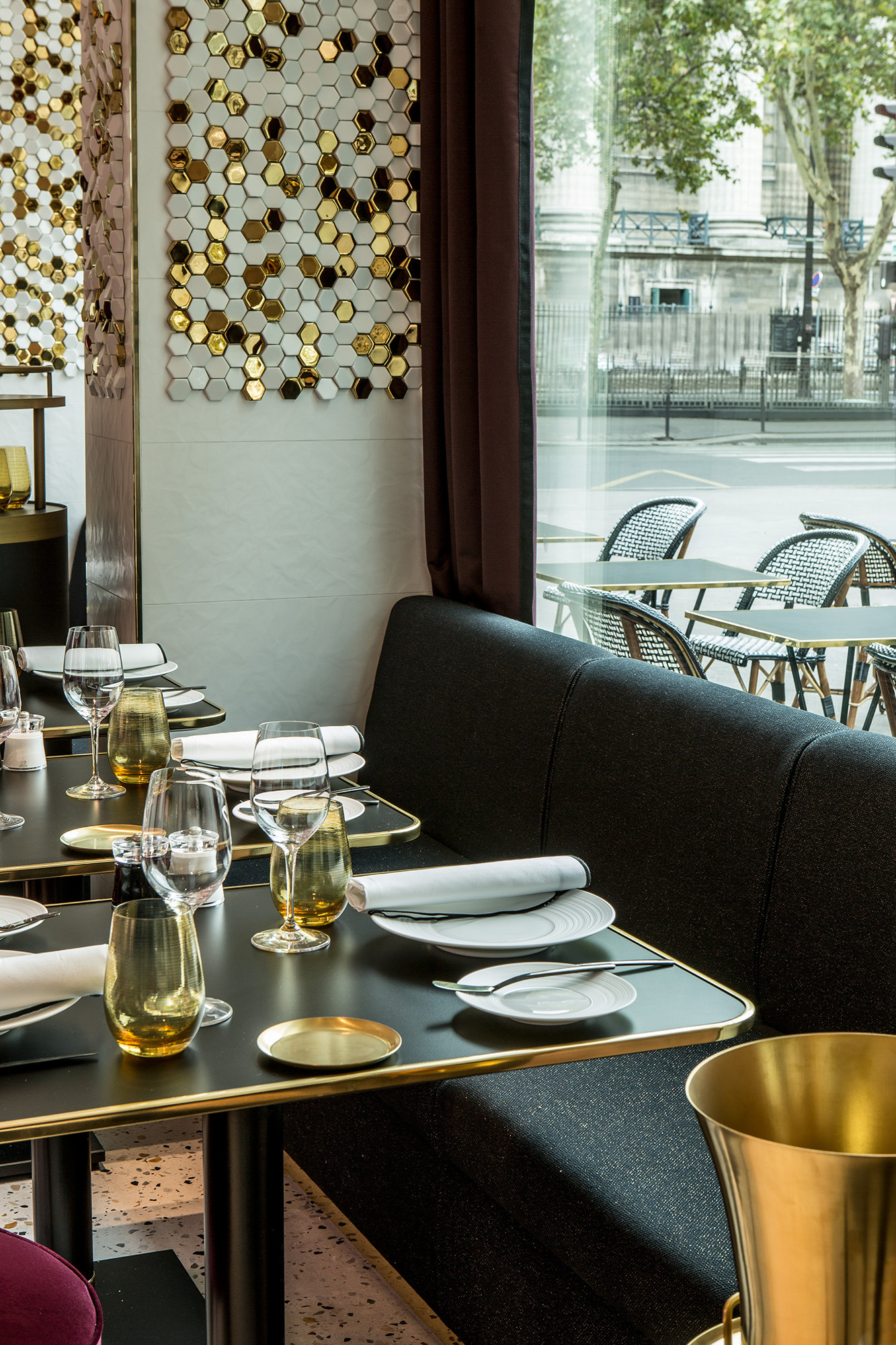 巴黎馥颂酒店 | 粉色与黑色演绎的法式浪漫-18