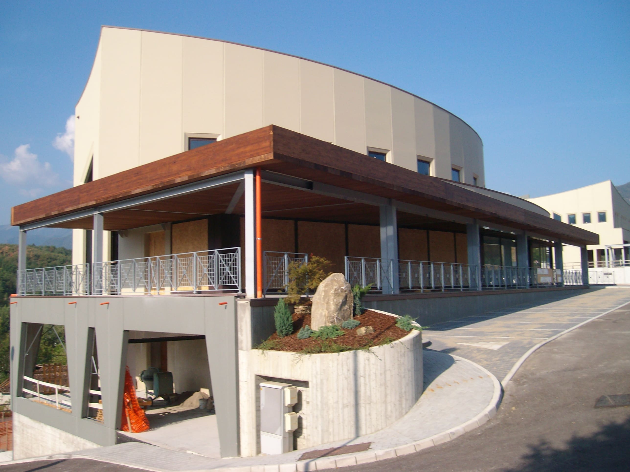 LE ALLODOLE 商业中心室内设计-2