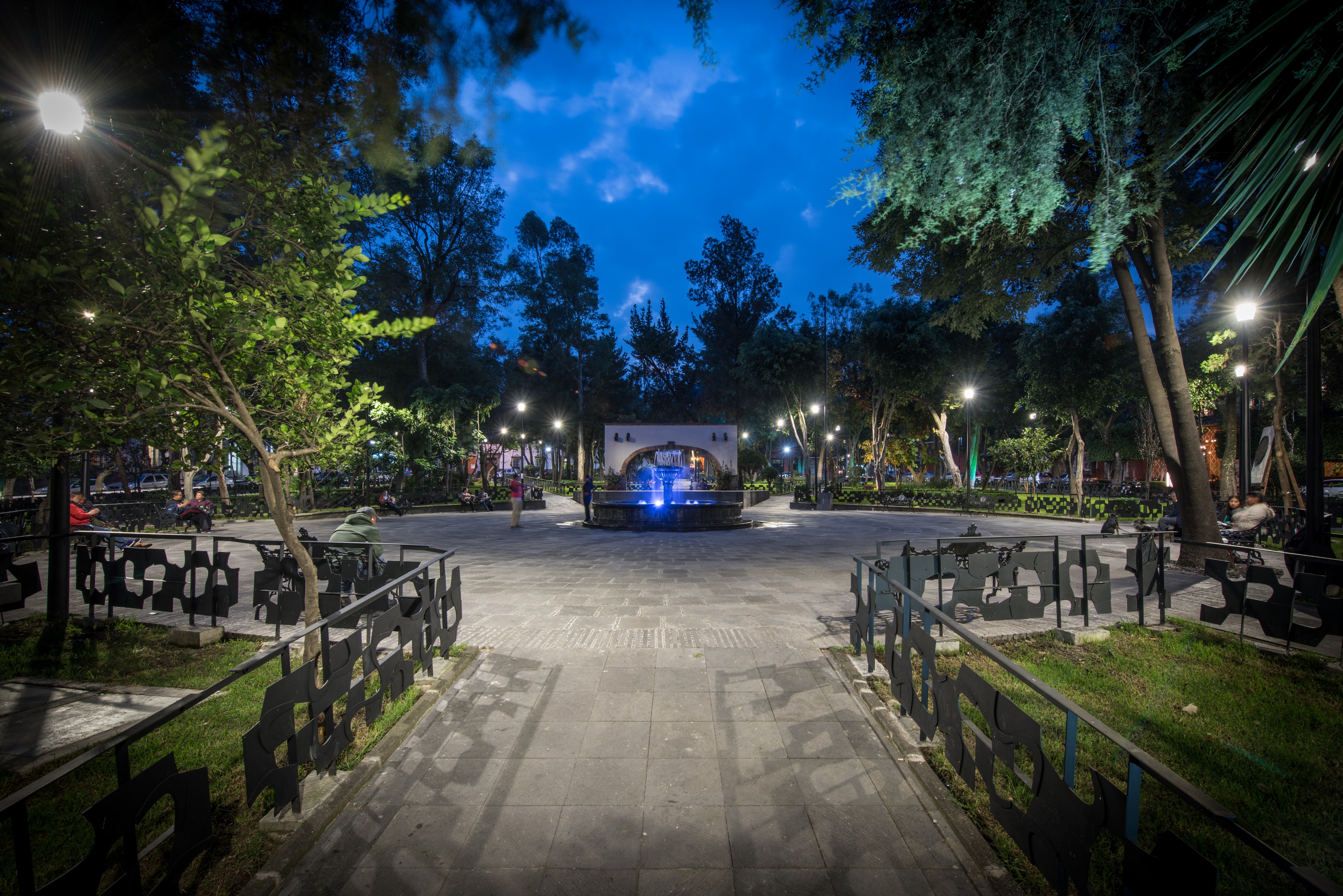 墨西哥城圣哈辛托广场历史遗迹的现代复兴-0