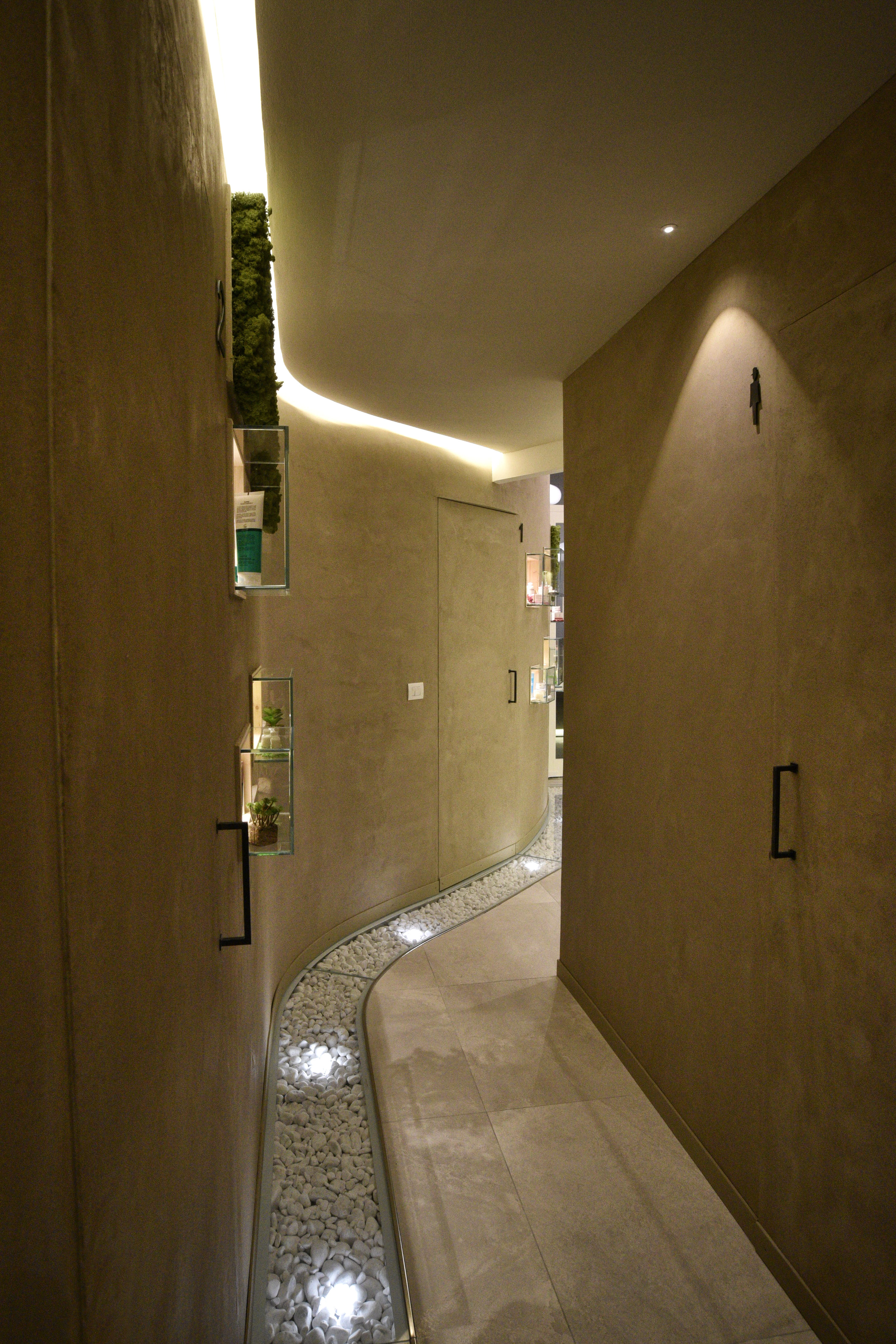 2015 年完成的"Estetika"美容中心室内设计-3