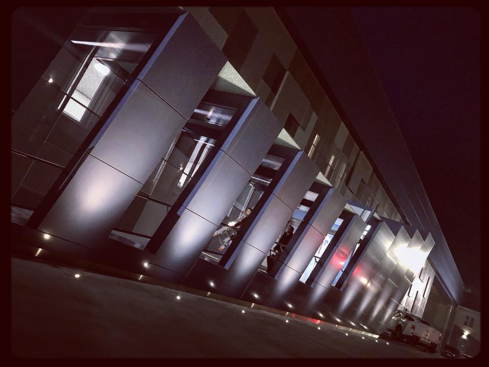 2017 年完工的工业建筑办公室设计-0