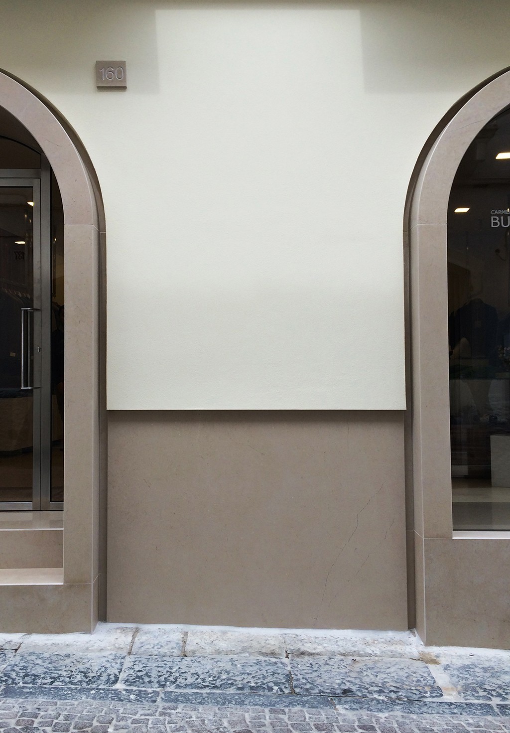 卡梅利诺·布奥诺服装-9