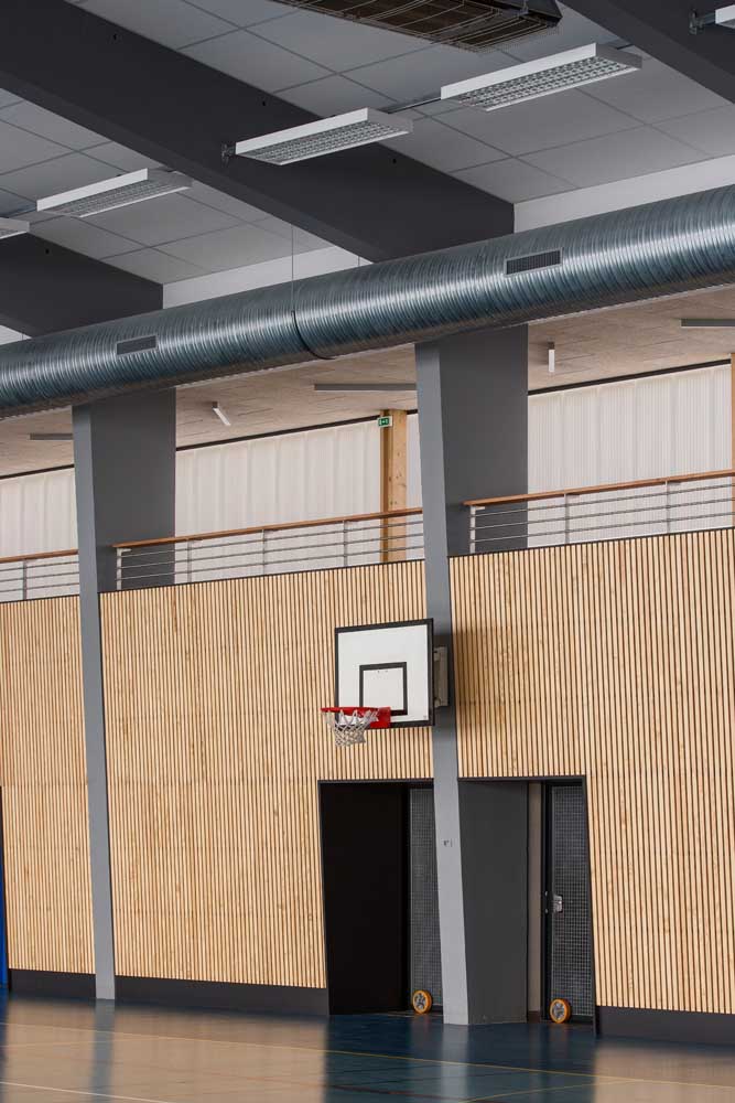 圣马塞尔林卡里尔体育馆修复-1